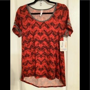 NWT Lularoe Classic T